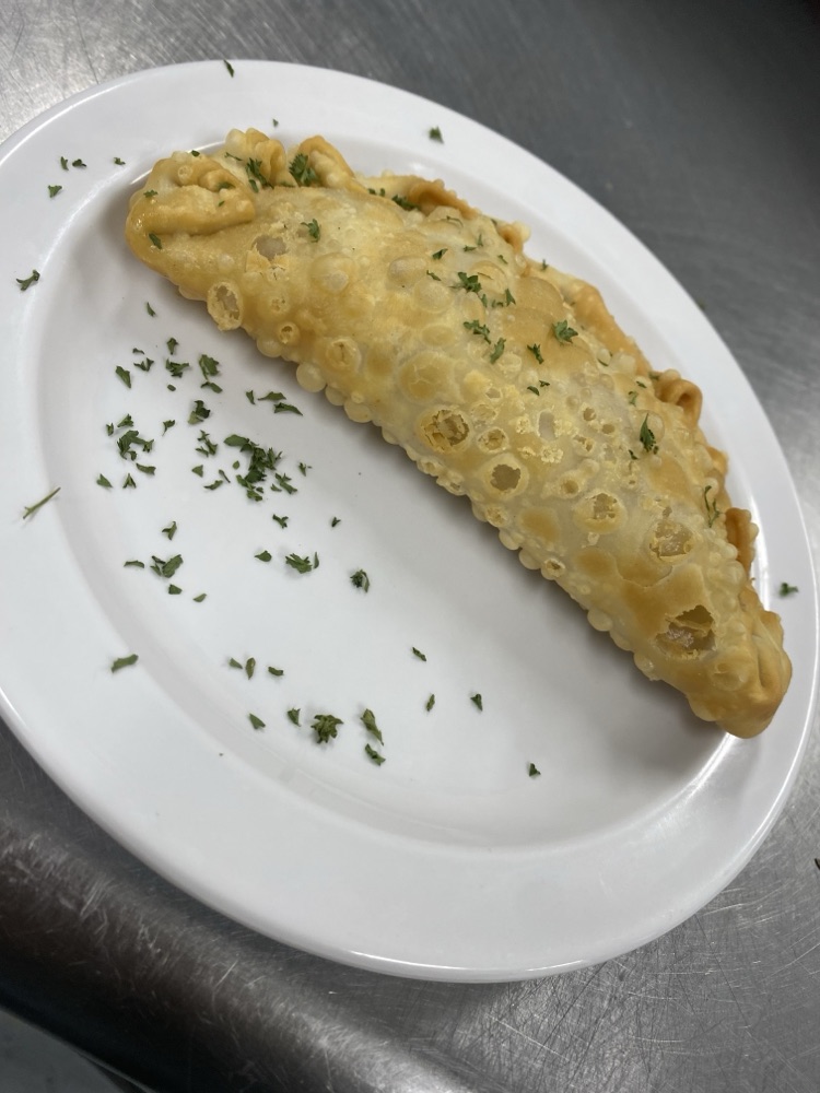Empanadilla de carne y queso