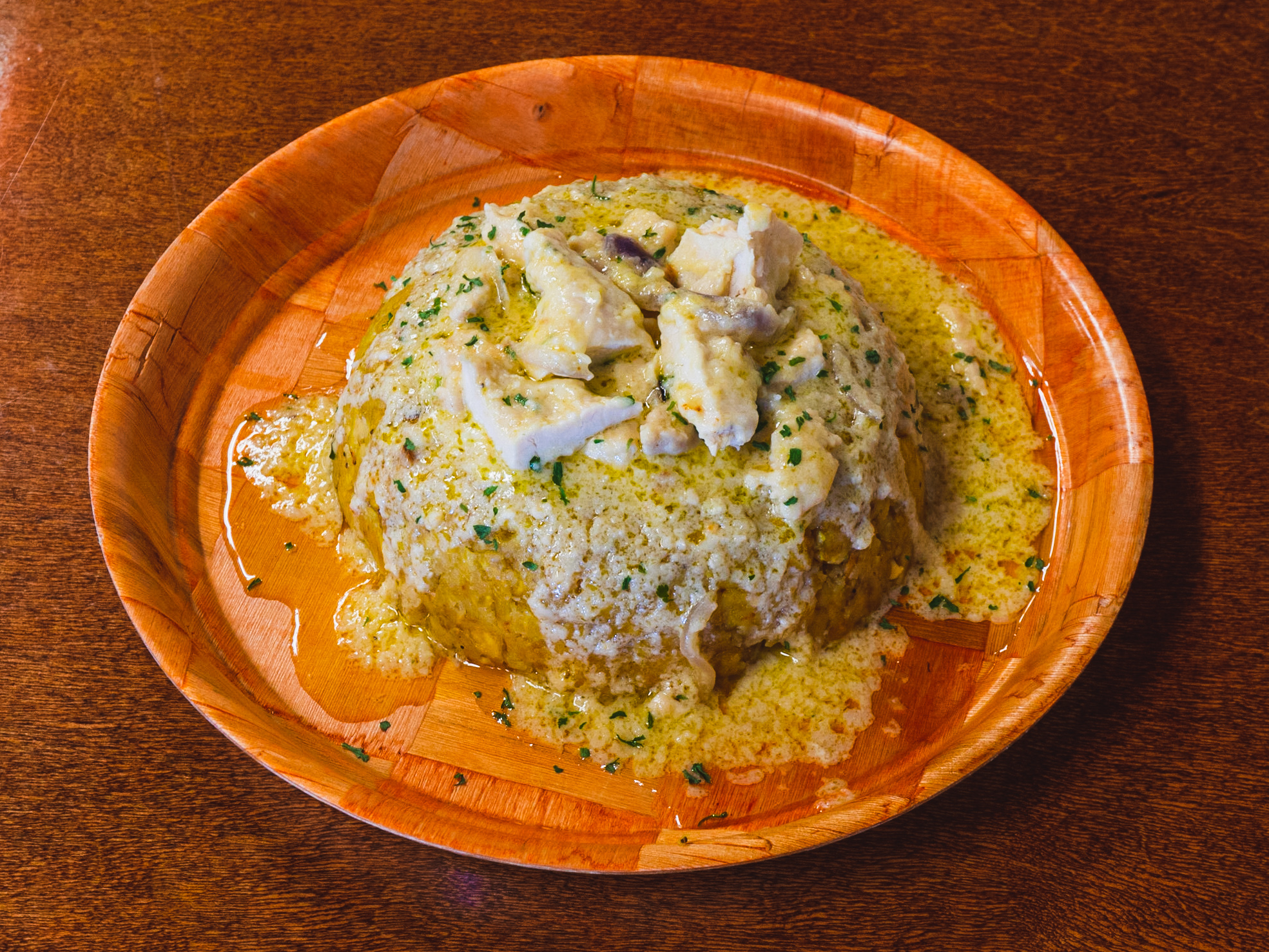 Mofongo de Pollo al Ajillo